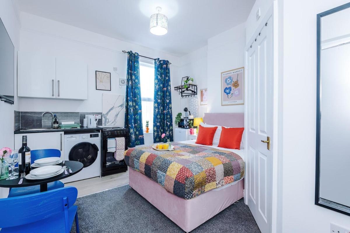 Jephsons Lodge Studio 7 - Town Centre, Wifi, Free Disney & Prime Royal Royal Leamington Spa Exterior foto